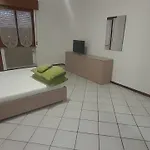 Udine Charme 5-6 Posti Letto Апартаменты *